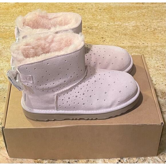 NWT Kids Ugg Stargirl Classic Mini II Bow Boots Size 4 - Picture 3 of 8
